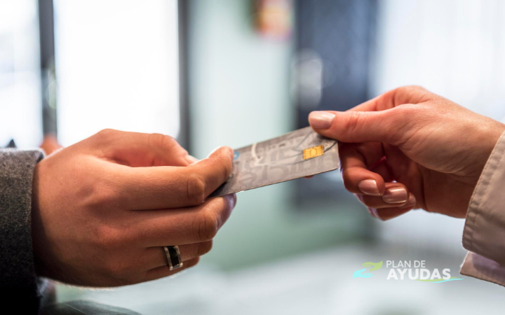 Cómo se puede pagar transmilenio con tarjeta debito davivienda?